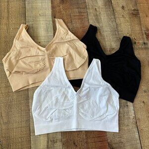 Cozzee Corner Seamless Wireless Stretch Bras L/XL 3-Pack Black White Nude